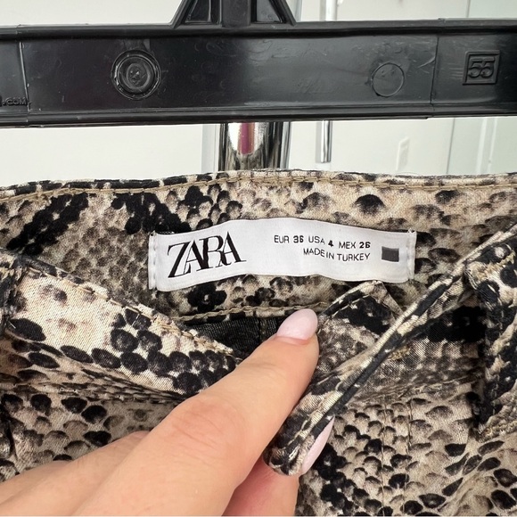 Zara skinny snake skin pants - Picture 2 of 3